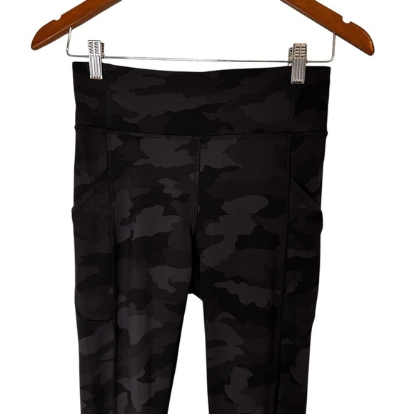 Lululemon Invigorate High-Rise Tight 23" Heritage 365 Camo- Size 6 (2021) - Picture 7 of 14